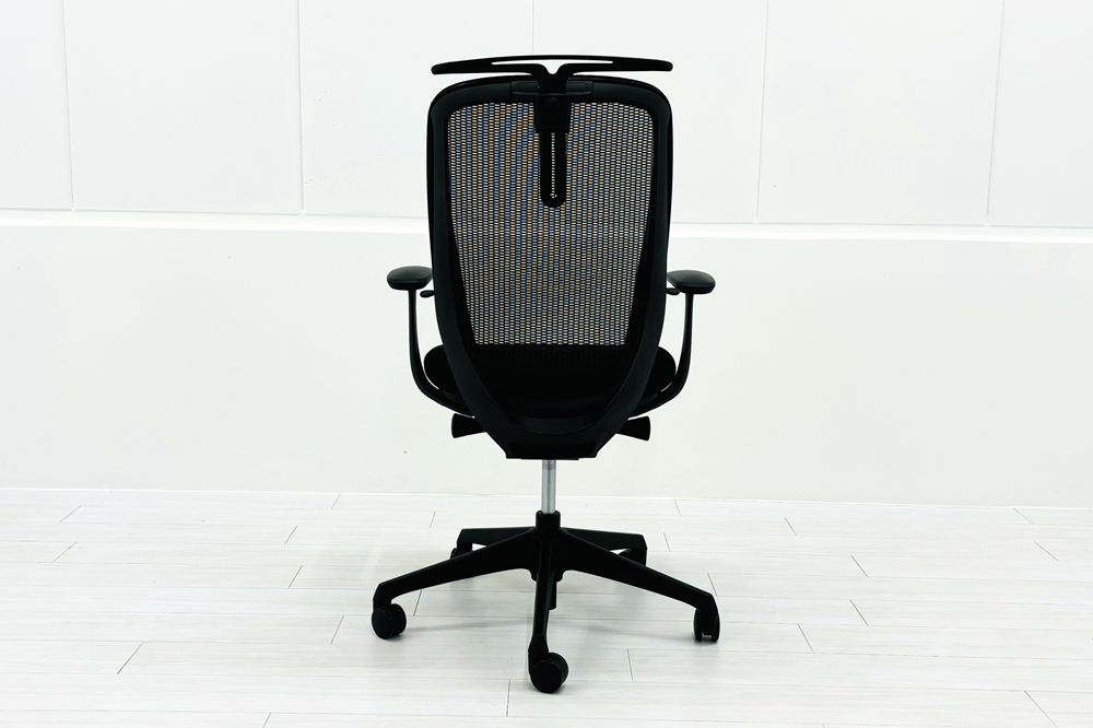 オカムラ シルフィーチェア 中古 2016年製 ハイバック 固定肘 OKAMURA Sylphy 中古オフィス家具 ブラックの画像