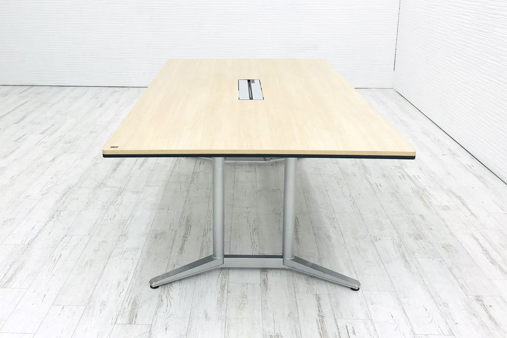 オカムラ ラティオ 幅2400 ミーティングテーブル 会議机 中古オフィス家具 ネオウッドライト 2400/1200/720の画像