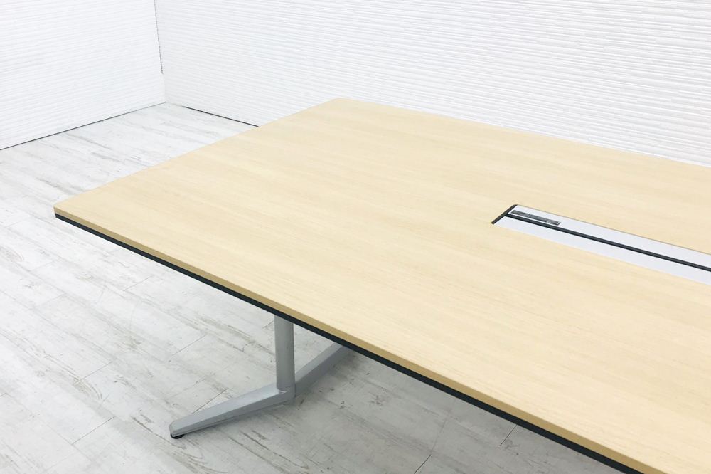 オカムラ ラティオ 幅2400 ミーティングテーブル 会議机 中古オフィス家具 ネオウッドライト 2400/1200/720の画像