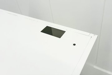 オカムラ 8人用ロッカー 中古 2列4段+下段シェルフ メール投函口 中古オフィス家具 900/450/1810 ホワイト ダイヤル錠の画像