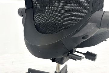 イトーキ ノートチェア 2021年製 中古 ハイバック ブラック 可動肘 アジャスタブル肘 ITOKI nort 中古オフィス家具の画像