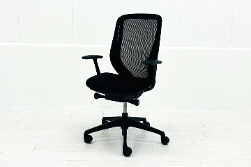 オカムラ シルフィーチェア 中古 ハイバック 固定肘 OKAMURA Sylphy 中古オフィス家具 ブラックの画像