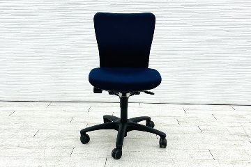 オカムラ カロッツァチェア ローバック 中古 OKAMURA Carrozza クッション ブルー 肘無 中古オフィス家具 オフィスチェア中古の画像