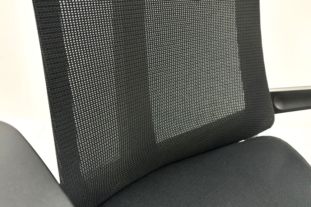 イトーキ アクトチェア 2019年製 中古 エクストラハイバック Act 事務椅子 ITOKI 中古オフィス家具 ブラックの画像