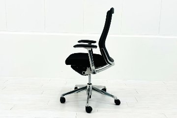 コーラルチェア ハイバック オカムラ 中古 背メッシュ 固定肘 中古オフィス家具 中古チェア Choral ブラックの画像