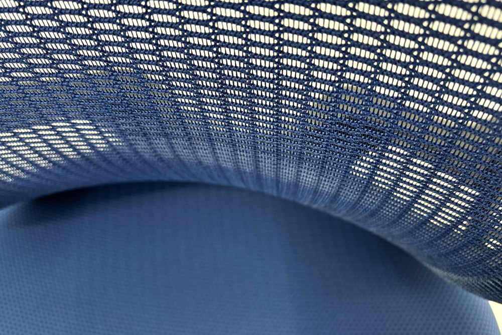 オカムラ シルフィーチェア 中古 2019年製 エクストラハイバック 可動肘 OKAMURA Sylphy 中古オフィス家具 ミディアムブルーの画像