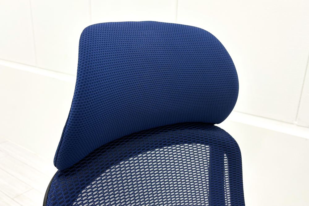 オカムラ シルフィーチェア 中古 2019年製 エクストラハイバック 可動肘 OKAMURA Sylphy 中古オフィス家具 ミディアムブルーの画像