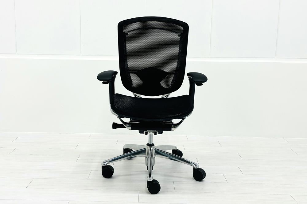 オカムラ コンテッサチェア 中古 2016年製 Contessa メッシュ ポリッシュフレーム 可動肘 中古オフィス家具 高機能チェア ブラックの画像