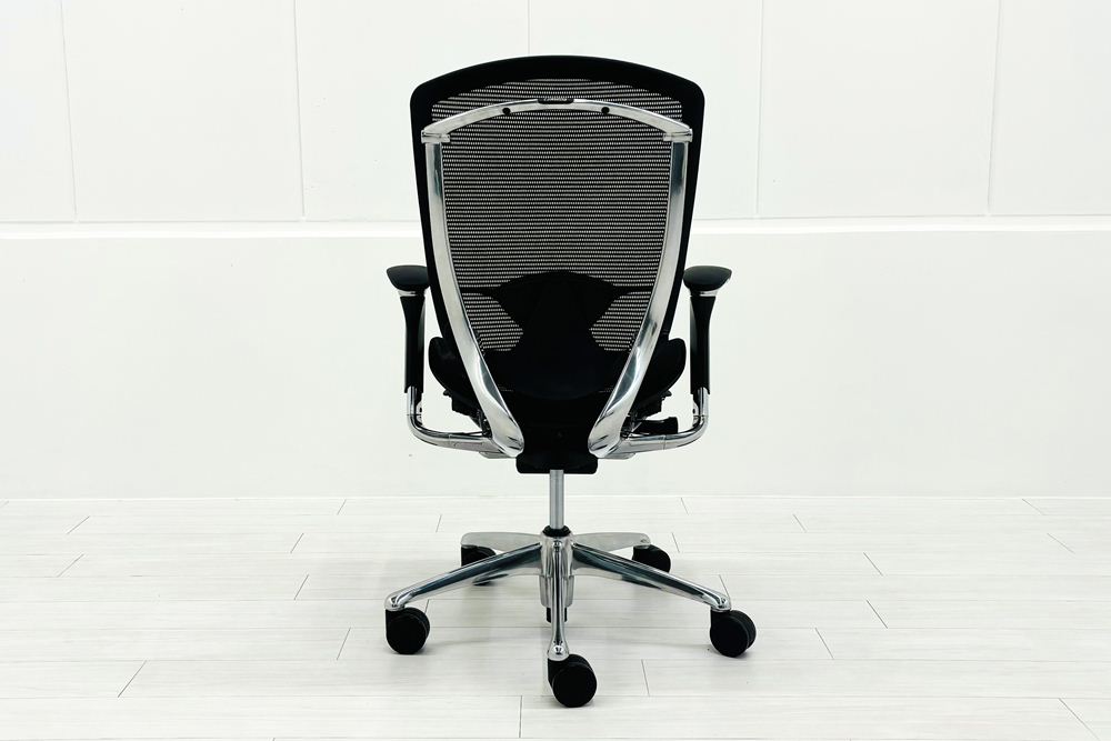 オカムラ コンテッサチェア 中古 2016年製 Contessa メッシュ ポリッシュフレーム 可動肘 中古オフィス家具 高機能チェア ブラックの画像