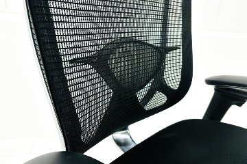 オカムラ コンテッサセコンダ Contessa seconda 2018年製 中古 高機能チェア 中古オフィス家具 ブラックの画像