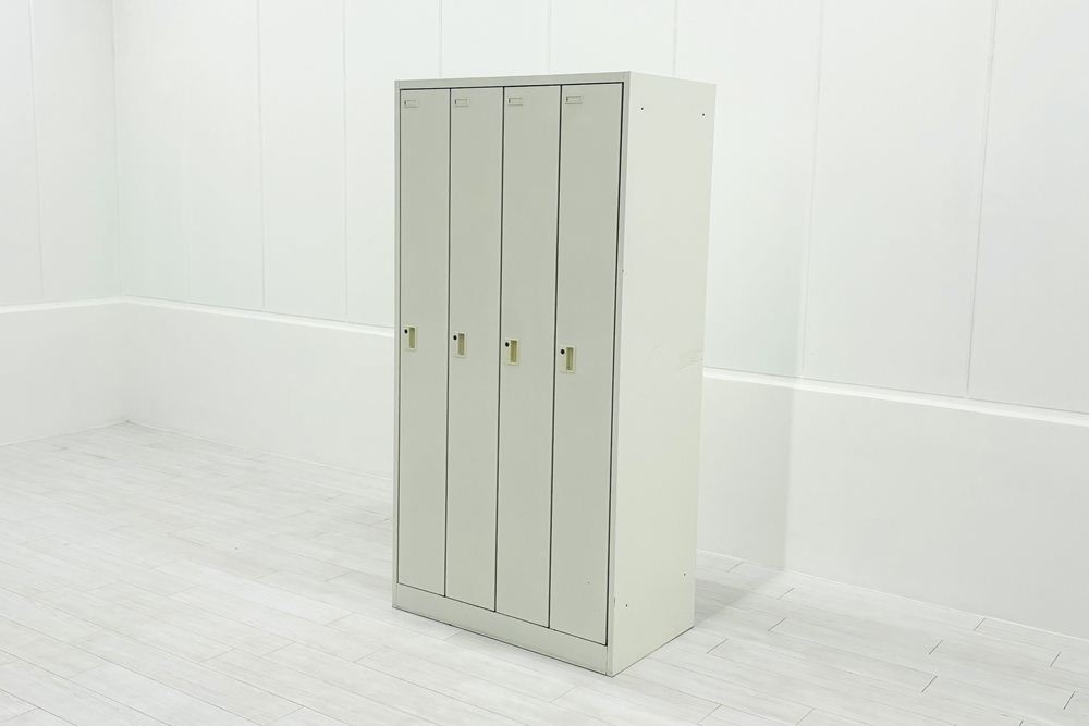 オカムラ FZロッカー 4人用ロッカー スチールロッカー 中古 縦長ロッカー 収納家具 中古オフィス家具 シリンダー錠 900/515/1790の画像