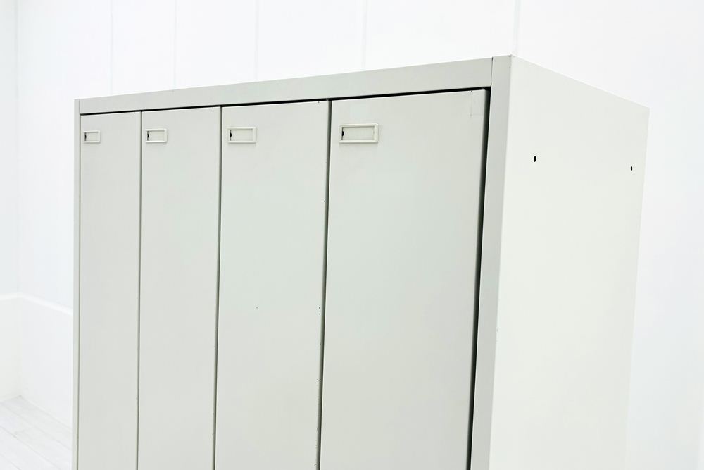 オカムラ 4人用ロッカー 縦長ロッカー ホワイト | 中古オフィス家具