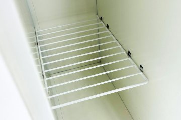 オカムラ FZロッカー 4人用ロッカー スチールロッカー 中古 縦長ロッカー 収納家具 中古オフィス家具 シリンダー錠 900/515/1790の画像