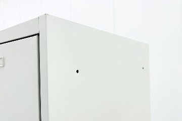 オカムラ FZロッカー 4人用ロッカー スチールロッカー 中古 縦長ロッカー 収納家具 中古オフィス家具 シリンダー錠 900/515/1790の画像