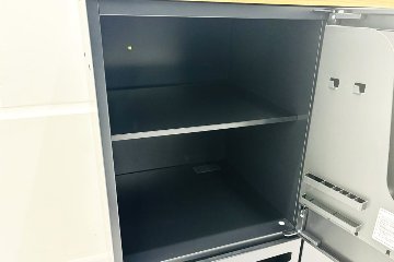 4人用ロッカー 中古 コクヨ ブラック エディア パーソナルロッカー 中古オフィス家具 ダイヤル錠 900/450/1130の画像