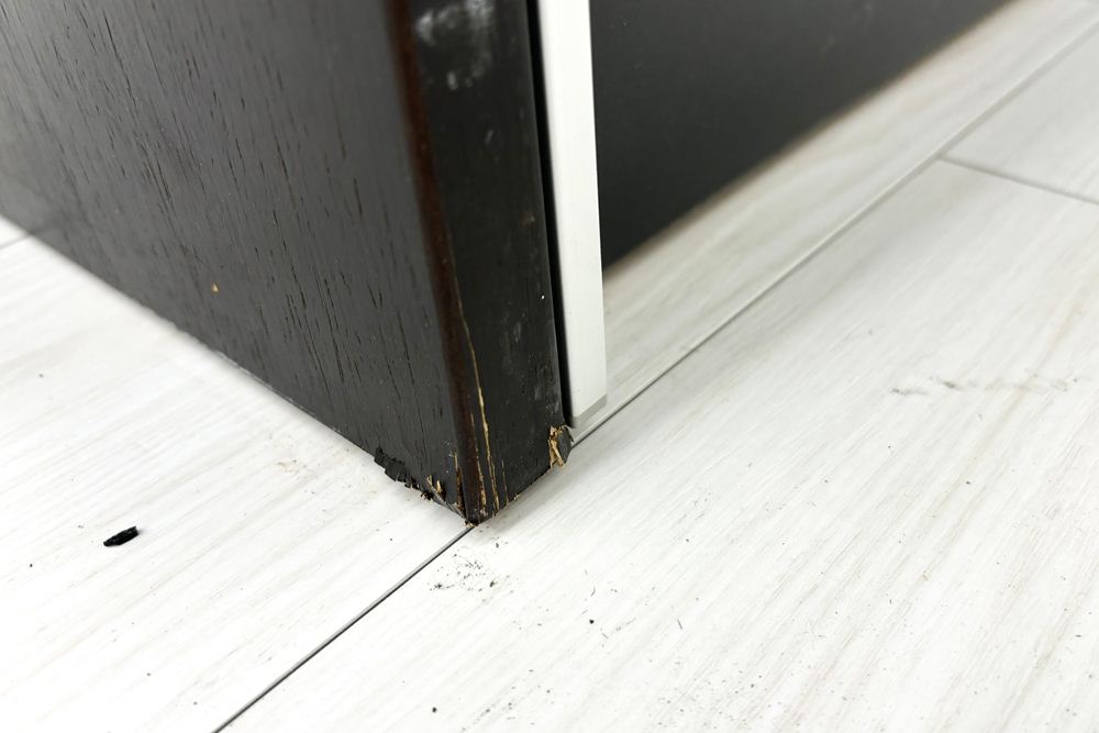 オカムラ ガラス書庫 ガラス書架 収納家具 中古書架 中古オフィス家具 役員収納家具 920/450/1800の画像