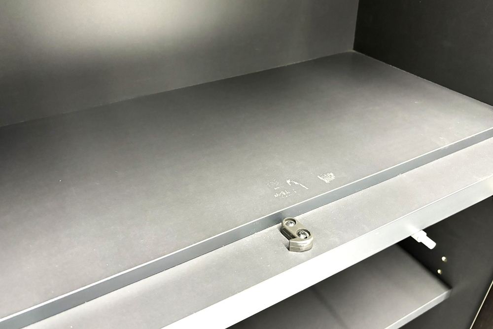 オカムラ ガラス書庫 ガラス書架 収納家具 中古書架 中古オフィス家具 役員収納家具 920/450/1800の画像