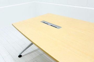 舟形天板 プラス PULS ミーティングテーブル 中古 小型会議テーブル 中古オフィス家具 2200/1000/720の画像