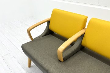 ロビーチェア オリバー oliver 中古 3人掛けチェア 医療用家具 ロビーソファ 病院椅子 病院チェア 応接椅子 中古オフィス家具 1770/620/780の画像