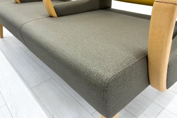 ロビーチェア オリバー oliver 中古 3人掛けチェア 医療用家具 ロビーソファ 病院椅子 病院チェア 応接椅子 中古オフィス家具 1770/620/780の画像