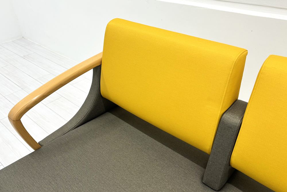 ロビーチェア オリバー oliver 中古 2人掛チェア 医療用家具 病院椅子 病院チェア ロビーソファ 応接椅子 中古オフィス家具 1200/620/780の画像