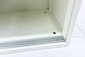 引き違い書庫 スチール スライド書庫 中古 オカムラ 中古キャビネット スチール書庫 中古オフィス家具 ホワイト 900/450/710の画像
