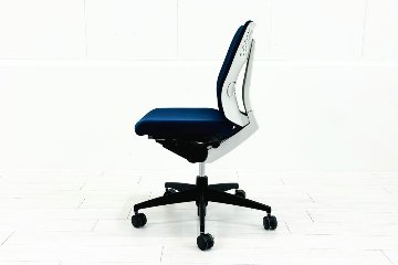 コクヨ ウィザードチェア 肘無 中古 ウィザード2 ローバック 中古オフィス家具 KOKUYO Wizard ブルーの画像