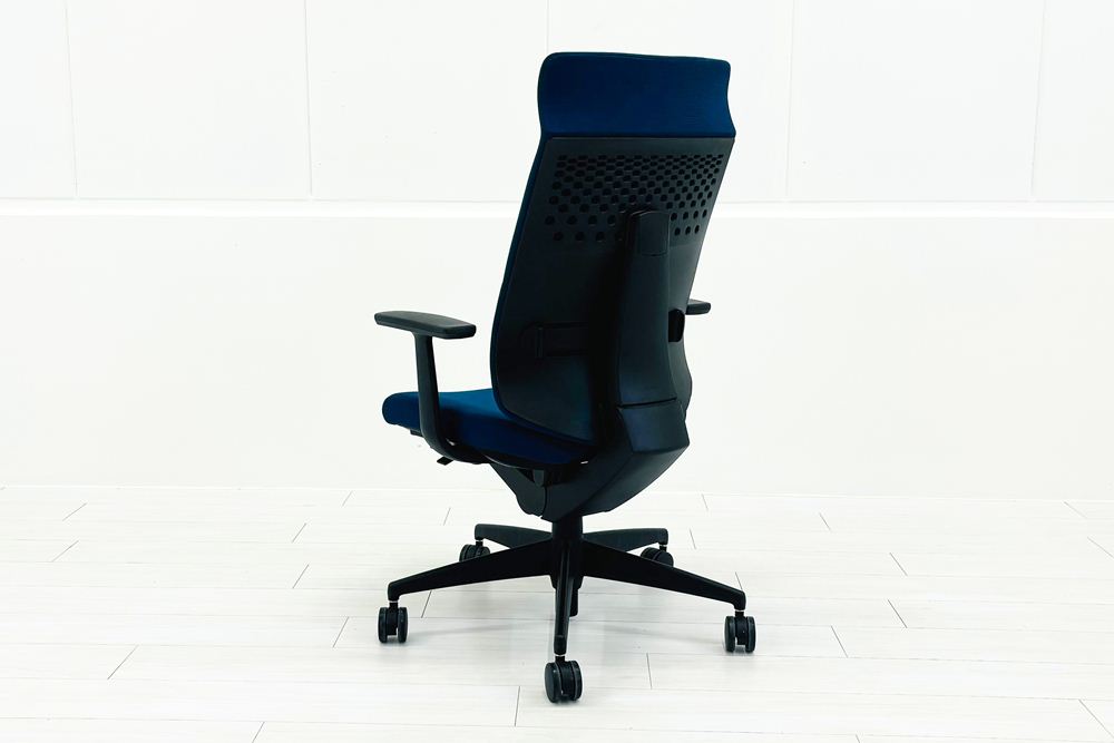 コクヨ ウィザード2 中古 2018年製 ミドルマネージメントチェア ヘッドレスト付 固定肘  中古オフィス家具 KOKUYO ターコイズブルーの画像