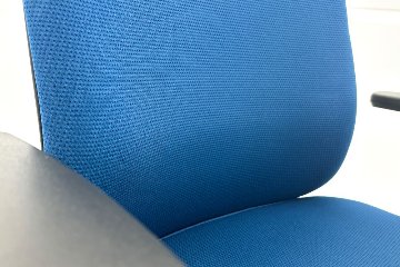 コクヨ ウィザード2 中古 2018年製 ミドルマネージメントチェア ヘッドレスト付 固定肘  中古オフィス家具 KOKUYO ターコイズブルーの画像