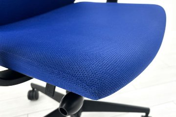 コクヨ ウィザード2 中古 ミドルマネージメントチェア ヘッドレスト付 固定肘  中古オフィス家具 KOKUYO プルシアンブルーの画像