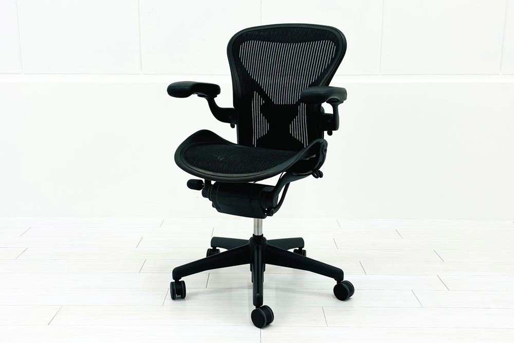 アーロンチェア Aサイズ 中古 フル装備 ポスチャーフィット ハーマンミラー Herman miller Aeron Chair 中古オフィス家具 肘レバーの画像