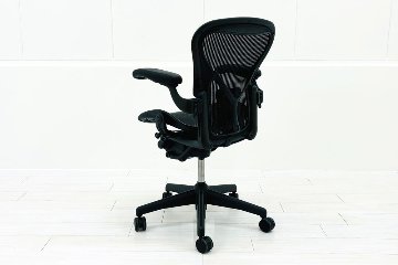 アーロンチェア Aサイズ 中古 フル装備 ポスチャーフィット ハーマンミラー Herman miller Aeron Chair 中古オフィス家具 肘レバーの画像