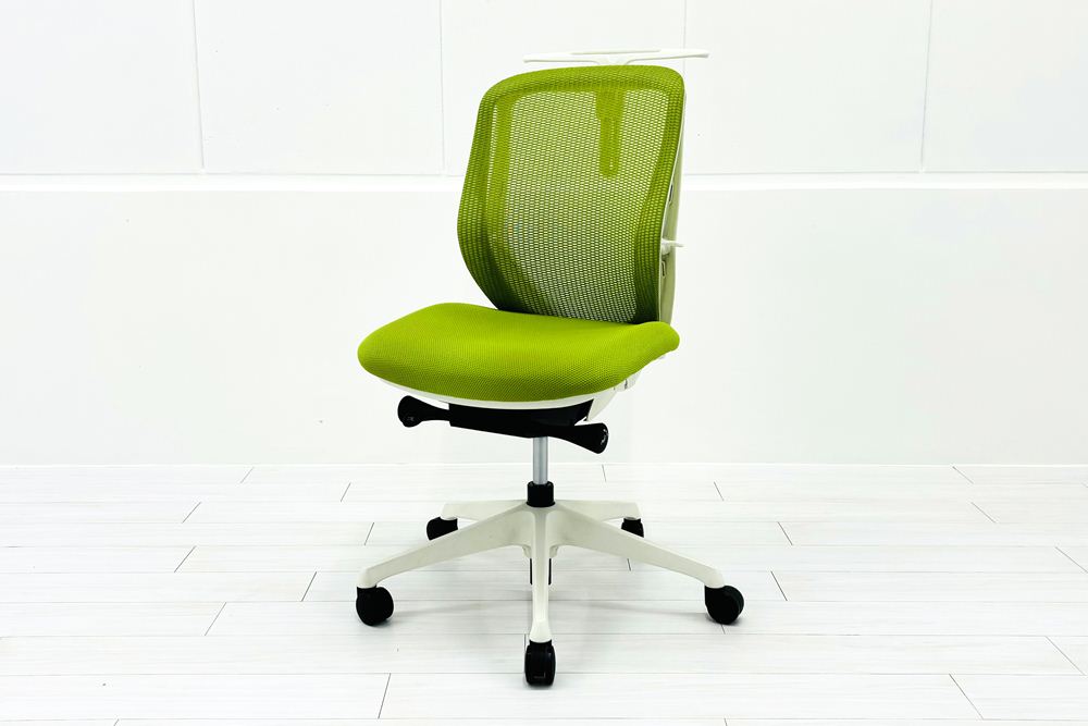 中古オフィスチェア オカムラ シルフィーチェア 中古 2017年製 ローバック 肘無 Sylphy メッシュ 中古オフィス家具 ライムグリーンの画像