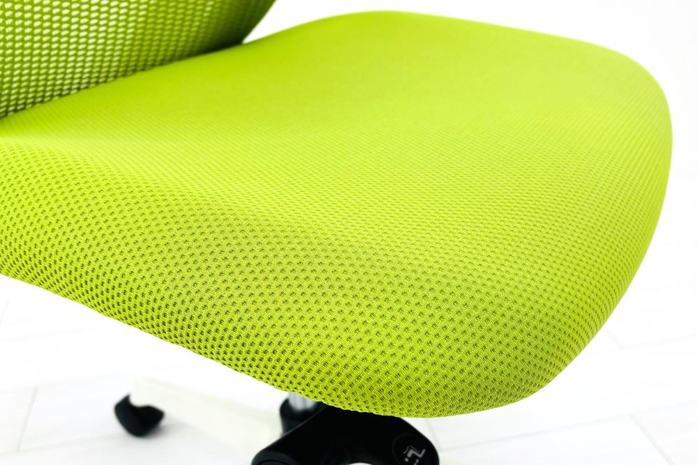 中古オフィスチェア オカムラ シルフィーチェア 中古 2017年製 ローバック 肘無 Sylphy メッシュ 中古オフィス家具 ライムグリーンの画像