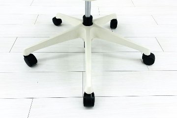 中古オフィスチェア オカムラ シルフィーチェア 中古 2017年製 ローバック 肘無 Sylphy メッシュ 中古オフィス家具 ライムグリーンの画像