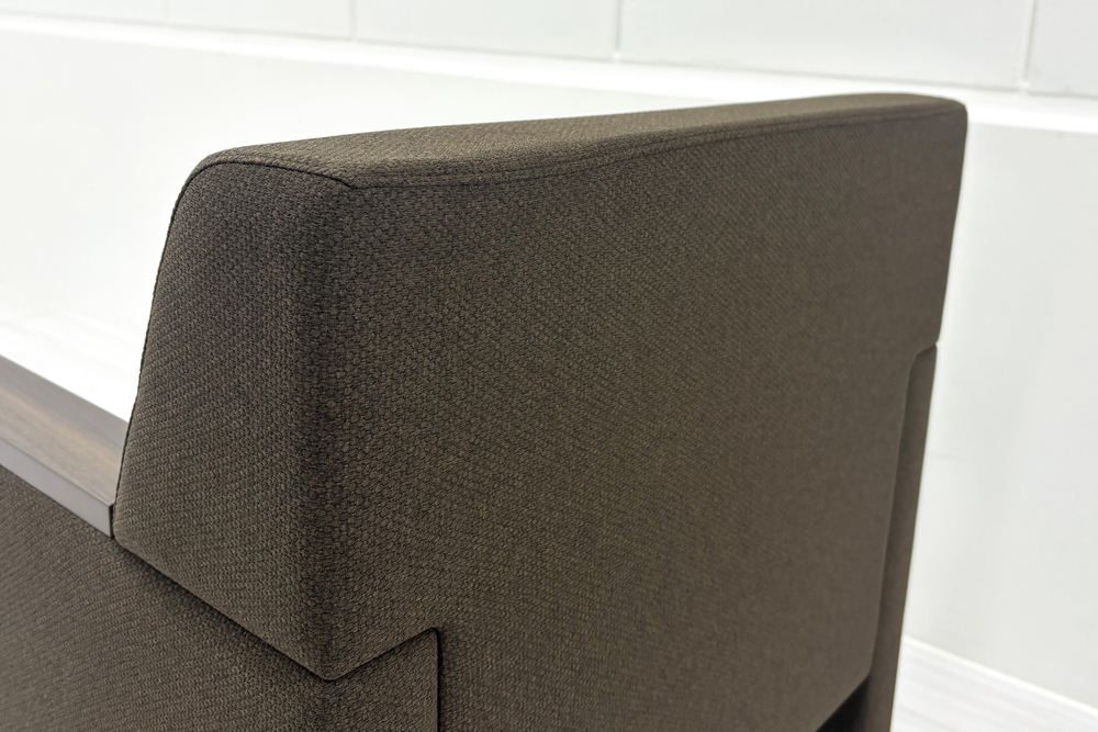 オカムラ 8381シリーズ 中古 多目的チェア 応接ソファ 安楽椅子 ミーティングチェア 応接会議椅子 中古オフィス家具の画像