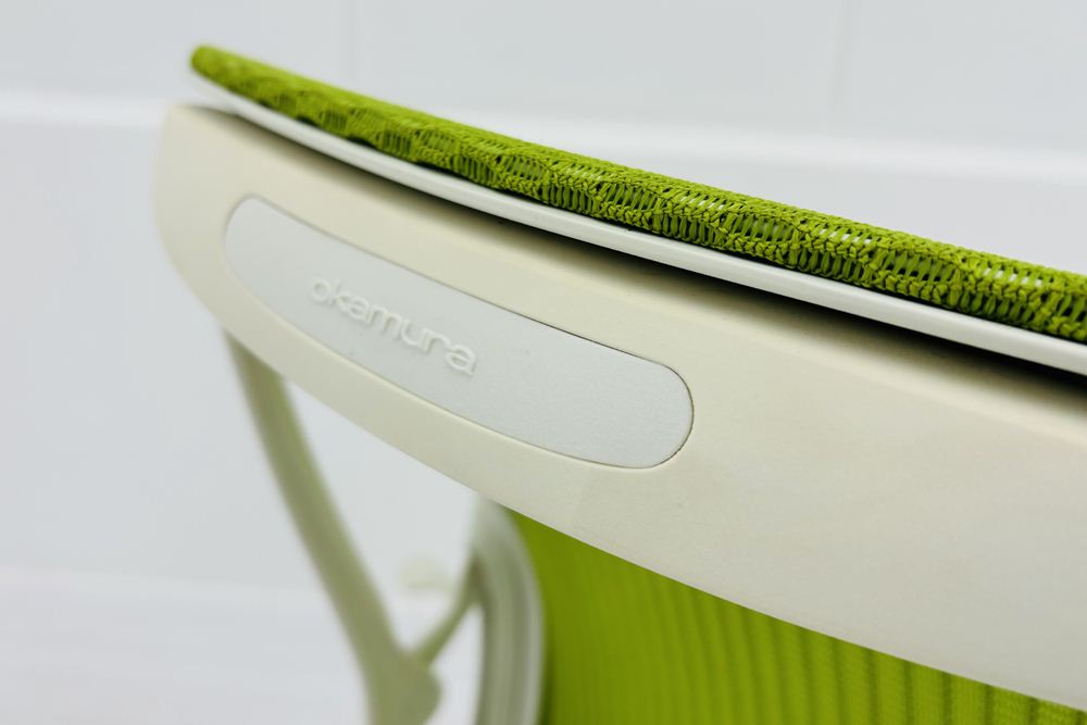 中古オフィスチェア オカムラ シルフィーチェア 中古 2015年製 ローバック 肘無 Sylphy メッシュ 中古オフィス家具 ライムグリーンの画像