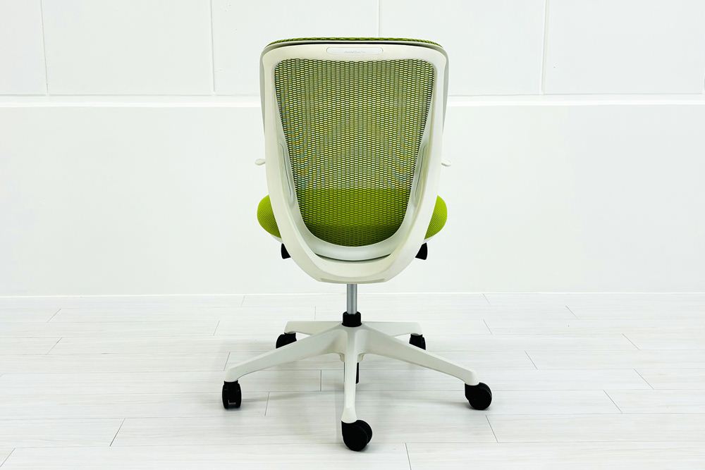 中古オフィスチェア オカムラ シルフィーチェア 中古 2015年製 ローバック 肘無 Sylphy メッシュ 中古オフィス家具 ライムグリーンの画像