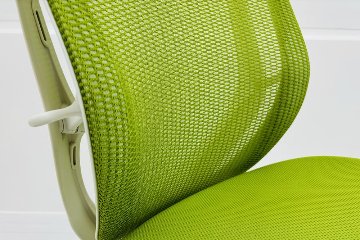 中古オフィスチェア オカムラ シルフィーチェア 中古 2015年製 ローバック 肘無 Sylphy メッシュ 中古オフィス家具 ライムグリーンの画像