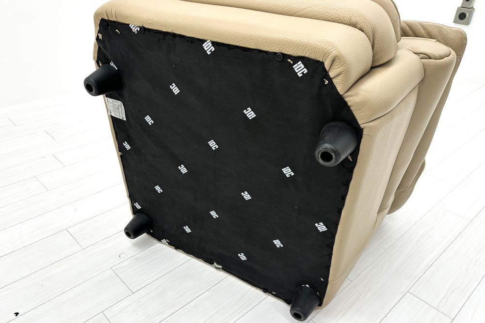 IDC 大塚家具 応接家具セット 中古 【4点セット】応接ソファ 高級家具 革 レザー 中古オフィス家具の画像