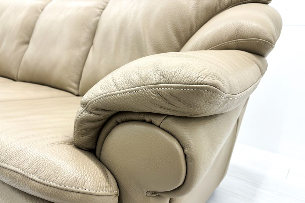 IDC 大塚家具 応接家具セット 中古 【4点セット】応接ソファ 高級家具 革 レザー 中古オフィス家具の画像