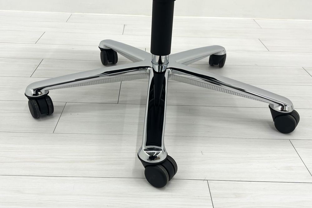  Wilkhahn Modus ウィルクハーン モダスチェア 中古 エグゼクティブチェア マネジメントチェア ブラック 中古オフィス家具 本革張り レザーの画像