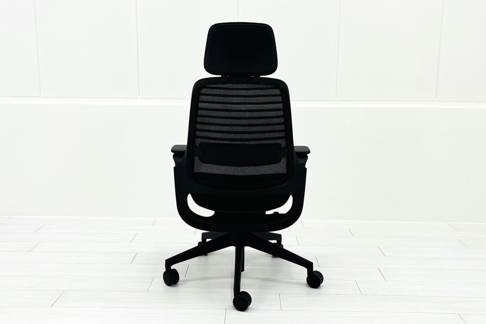 シリーズ1 スチールケース 中古 2024年製 ヘッドレスト付 Steelcase PARCEL Series1 中古オフィス家具 OAチェア ブラックの画像