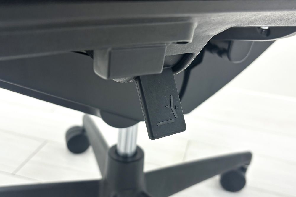 コクヨ プントチェア 中古 ローバック 肘無 KOKUYO クッション 中古オフィス家具 中古オフィスチェア オレンジの画像