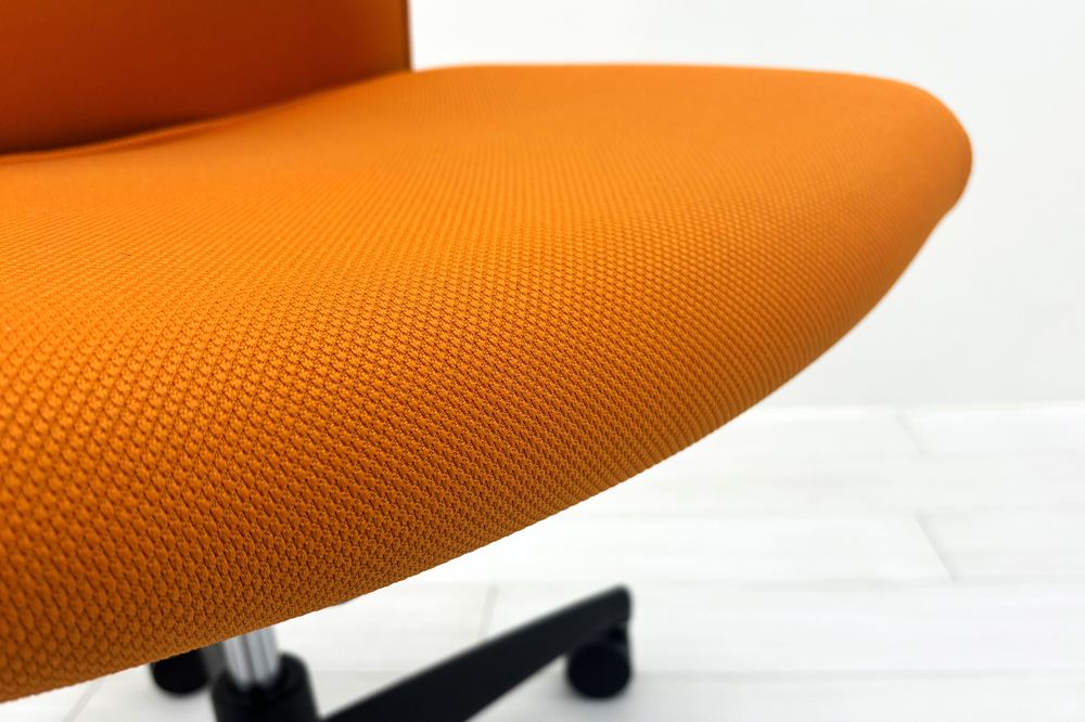 コクヨ プントチェア 中古 ローバック 肘無 KOKUYO クッション 中古オフィス家具 中古オフィスチェア オレンジの画像