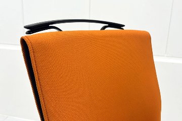 コクヨ プントチェア 中古 ローバック 肘無 KOKUYO クッション 中古オフィス家具 中古オフィスチェア オレンジの画像