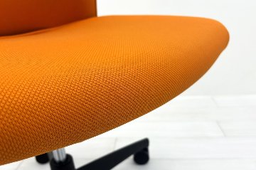 コクヨ プントチェア 中古 ローバック 肘無 KOKUYO クッション 中古オフィス家具 中古オフィスチェア オレンジの画像
