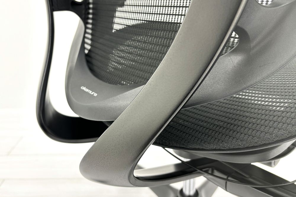 オカムラ コンテッサセコンダ 中古 2017年製 Contessa seconda コンテッサチェア 中古オフィス家具 メッシュ ブラック CC81MR-FPG1の画像