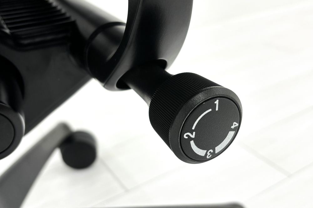 オカムラ コンテッサセコンダ 中古 2017年製 Contessa seconda コンテッサチェア 中古オフィス家具 メッシュ ブラック CC81MR-FPG1の画像