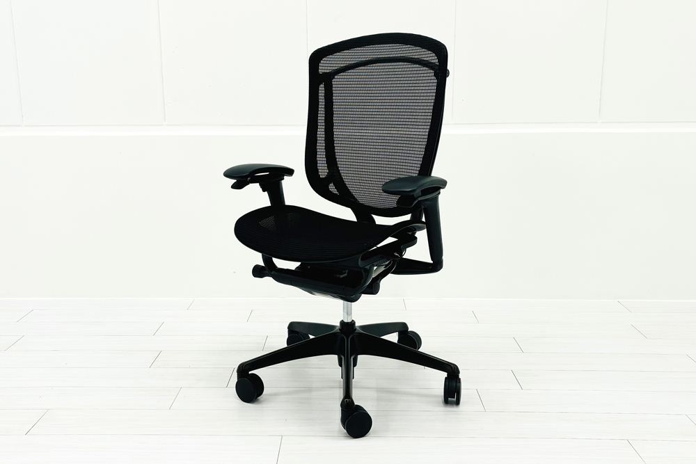 オカムラ コンテッサセコンダ 中古 2017年製 Contessa seconda コンテッサチェア 中古オフィス家具 メッシュ ブラック CC81MR-FPG1の画像